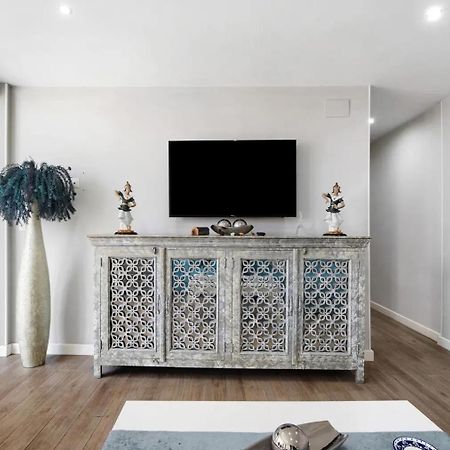 Cozy Room In Stylish Flat Just Steps From The Beach กาดิซ ภายนอก รูปภาพ