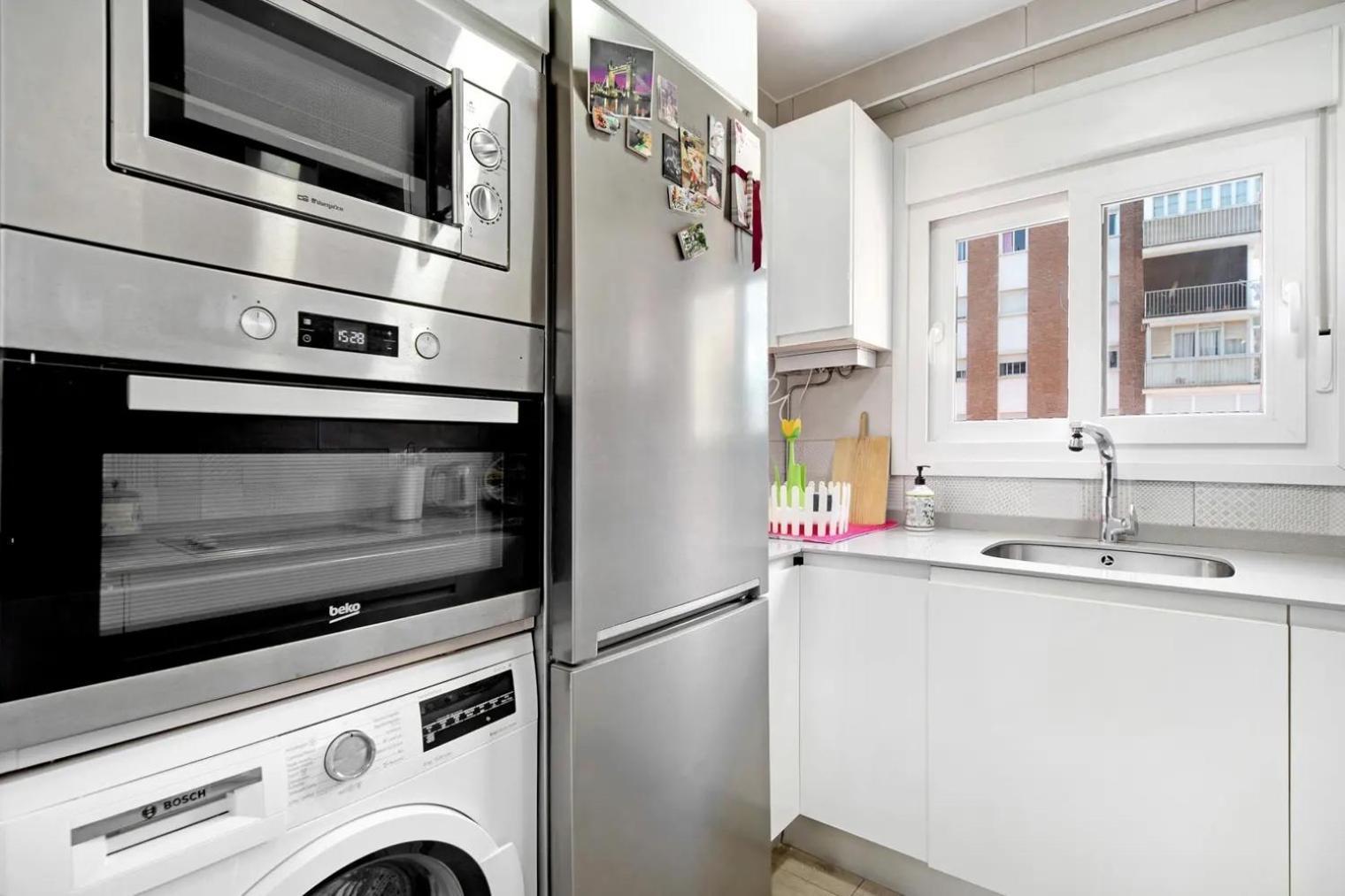 Cozy Room In Stylish Flat Just Steps From The Beach กาดิซ ภายนอก รูปภาพ